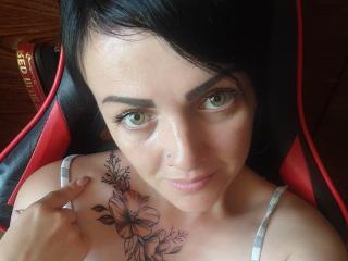 Webcam model CatCarlie from XloveCam