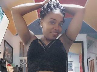 Webcam model CelestinaAnie from XLoveCam