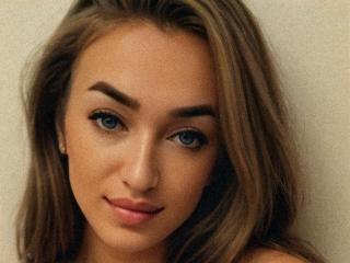 CelineLorri Selfie Gallery