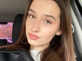 Profile and Statistics for CharleenTilton on XLoveCam