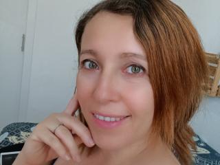 Webcam model CharlottePonze from XloveCam