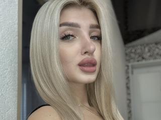 Webcam model CherryMelissa from XLoveCam