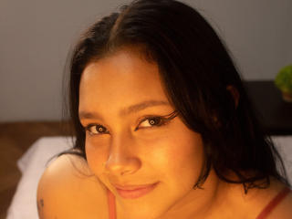 Webcam model ChristineMenson from XLoveCam