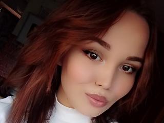 Webcam model CoriNita from XLoveCam