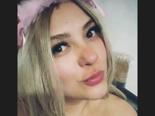 Profile and Statistics for CorinaPai on XLoveCam