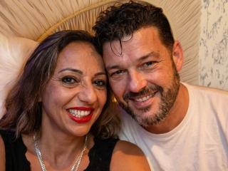 Webcam model CoupleHottX69 from XLoveCam