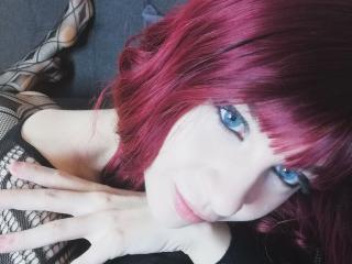 Webcam model CrimsonDoll-hot from XLoveCam