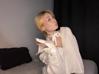 CrystalStoakley Live Cam on XLoveCam