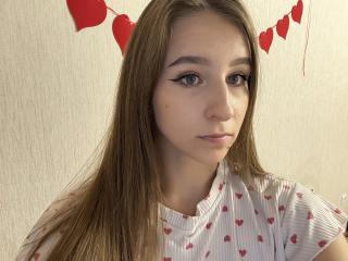 Webcam model DainePoskey from XLoveCam