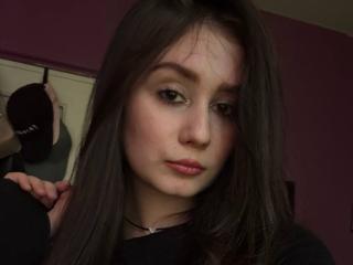Webcam model DannaMaynor from XLoveCam