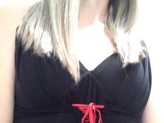 Webcam model Dheler from XLoveCam