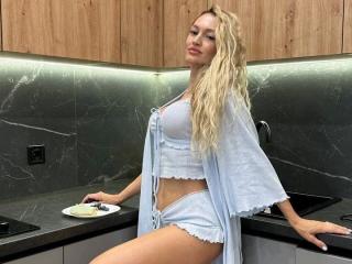 DollKira-hot Live Cam on XLoveCam