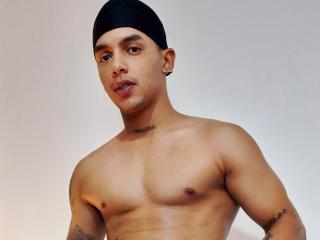 Profile and Statistics for DominickOrtega on XLoveCam