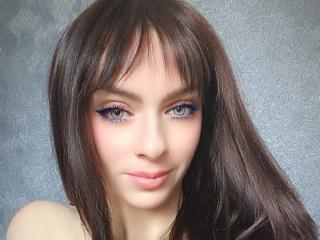Webcam model DykaRoza from XLoveCam