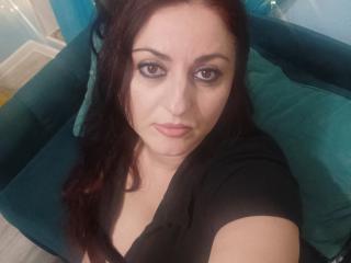 Webcam model ElinorLindy from XLoveCam