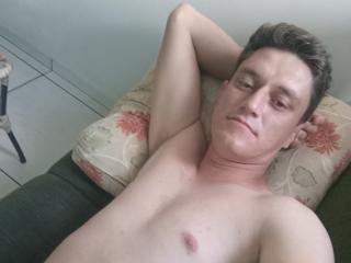 Eliss69 Live Cam on XLoveCam and RICams