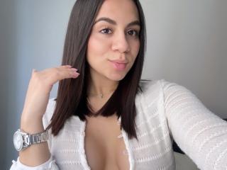 Webcam model EmaRusso from XLoveCam