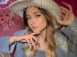 Profile and Statistics for EmiliaMuse on XLoveCam