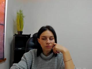 Webcam model EmmaNoa from XLoveCam