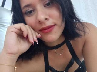 Webcam model EricaRousex from XLoveCam