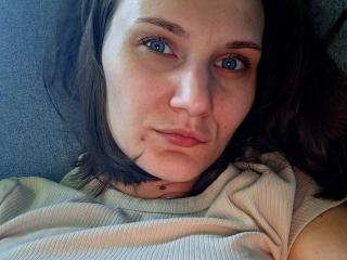 Webcam model ErrosAy from XLoveCam