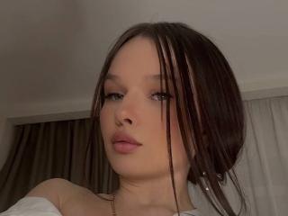 Profile and Statistics for EsterGillom on XLoveCam