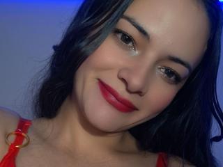 Webcam model EstheraBloom from XLoveCam