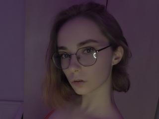 Webcam model EvaLoraveiI from XLoveCam