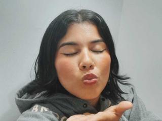 EvelynBlak Live Cam on XLoveCam