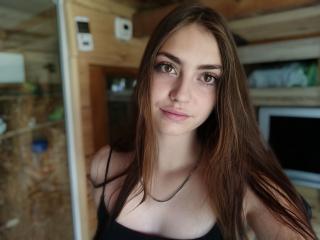 Webcam model FantasyHailey from XLoveCam