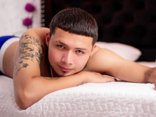 GabrielBigCock Live Cam and Profile on UnifiedCams