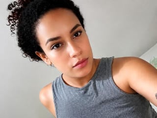 Webcam model GabyhHotty from XLoveCam