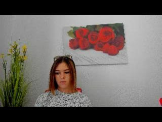 Webcam model GirlUrDesire from XLoveCam