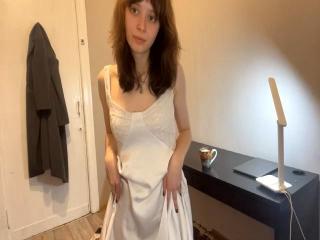 Webcam model GladisPorath from XLoveCam