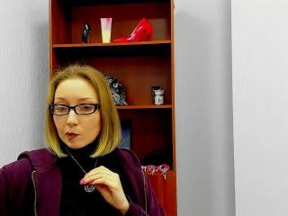 Webcam model Gwynevere from XLoveCam