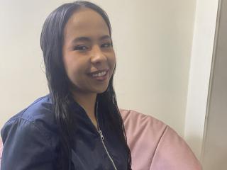 Profile and Statistics for HaannaRoberts on XLoveCam