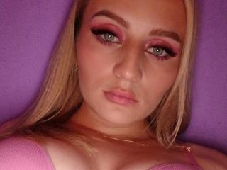 Profile and Statistics for HesterBetta on XLoveCam