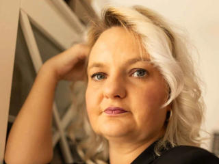 Hotblondi-hot