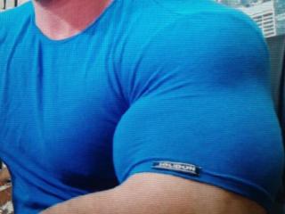 HugeMuscles