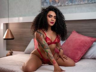 Webcam model IsabellaMorello from XLoveCam