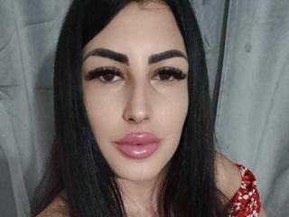 Webcam model IslaNoir from XLoveCam