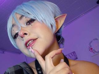 Webcam model IvonnySakura from XloveCam