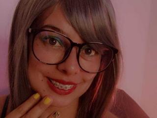 Profile and Statistics for JaneeMadmax on XLoveCam