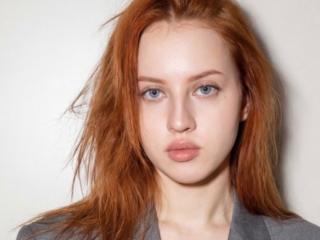 Webcam model JannaCorsaro from XLoveCam