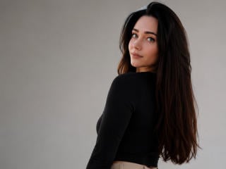 Webcam model JeniferLuxxi from XLoveCam