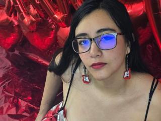 Webcam model JewelryQueen from XLoveCam