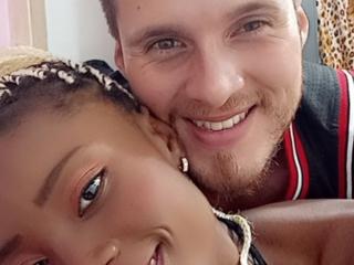 JhonAndEveLive Webcam