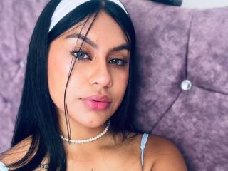 Webcam model JolieCiara from XloveCam