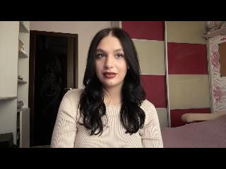 Webcam model JoycelynMarkve from XLoveCam