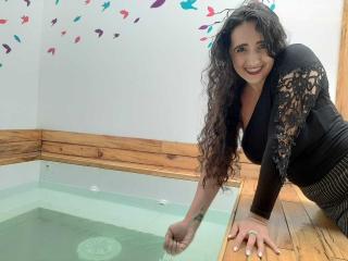 Webcam model Juaniita from XloveCam